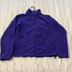 Columbia woman’s Vibrant Purple Fleece Jacket
